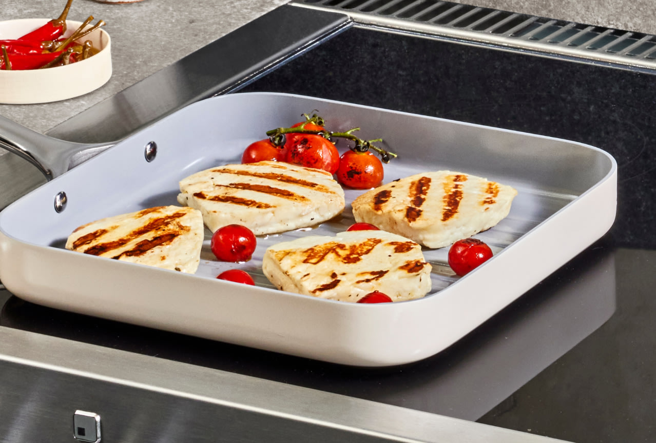 Square Grill Pan - Cream - Lifestyle Cooking
